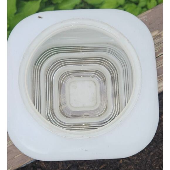 Antique Milk Glass Lamp Shade with Pineapple Design ribbed glass bottom rosette - Picture 3 of 6